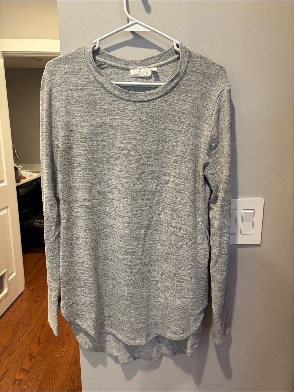 High/low long sleeve